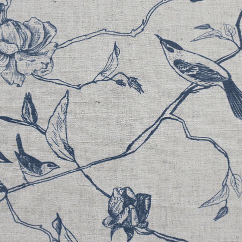 Gardenia Denim - Blaues botanisches Muster mit Vögeln